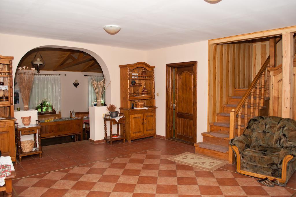 Hôtel Casa Lidia à Lepşa Extérieur photo